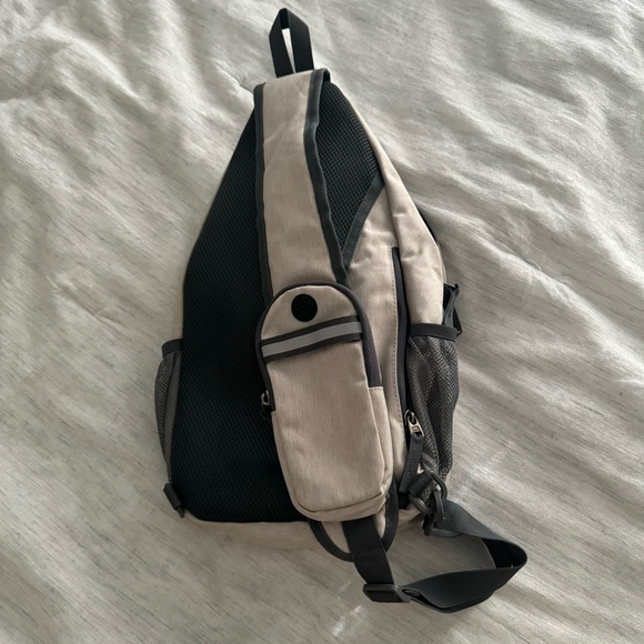 hiking beige crossbody - Picture 3 of 7